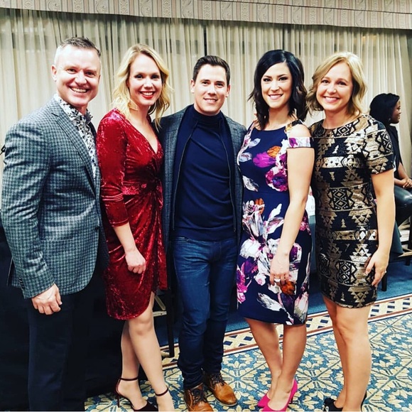 Sexy, velvet faux wrap dress with sleeves! - Picture 6 of 6